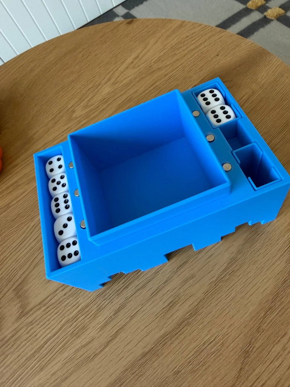Giant Pac-Man box for trading card games – photo 3